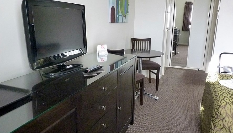 Twin Room Alternate View